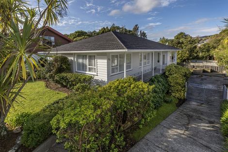 Photo of property in 108 Oriel Avenue, Tawa, Wellington, 5028