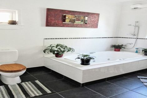 Photo of property in 22 Middleton Road, Johnsonville, Wellington, 6037