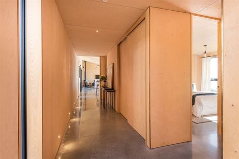 Photo of property in 5 Sowerby Place, Richmond Hill, Christchurch, 8081