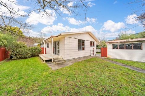 Photo of property in 51b Gemstone Drive, Birchville, Upper Hutt, 5018