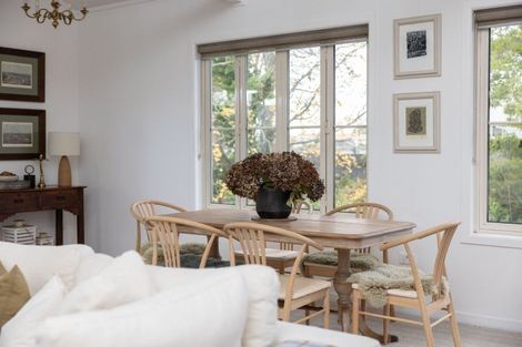 Photo of property in 32 Te Aute Road, Havelock North, 4130