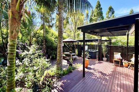 Photo of property in 11 Fitzpatrick Place, Chatswood, Auckland, 0626