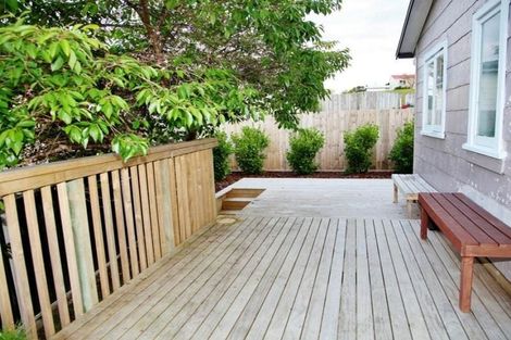 Photo of property in 77 Elliston Crescent, Stanmore Bay, Whangaparaoa, 0932