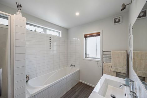 Photo of property in 6 Beamish Street, Frimley, Hastings, 4120