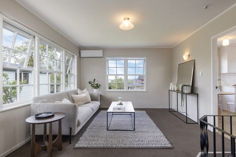 Photo of property in 2/68a Sturges Road, Henderson, Auckland, 0612