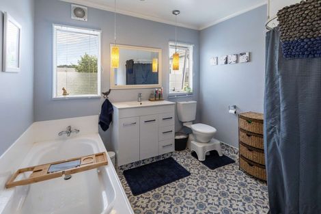 Photo of property in 14 Brown Street, Foxton, 4814