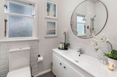 Photo of property in 17 Tulloch Street, Saint Johns Hill, Whanganui, 4500