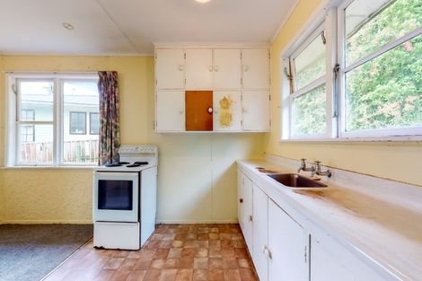 Photo of property in 3 Parenga Street, Wainuiomata, Lower Hutt, 5014