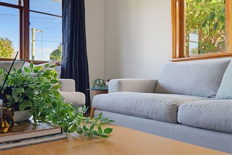 Photo of property in 37 Hadfield Crescent, College Estate, Whanganui, 4500