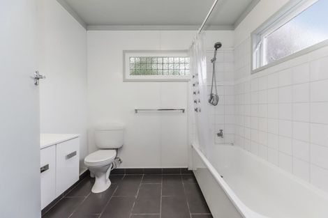 Photo of property in 18 Milton Street, Berhampore, Wellington, 6023