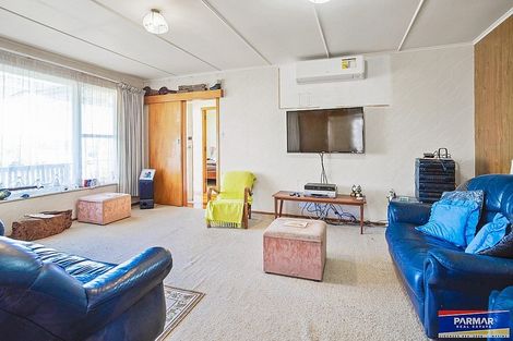 Photo of property in 11 Robert Burke Place, Henderson, Auckland, 0612