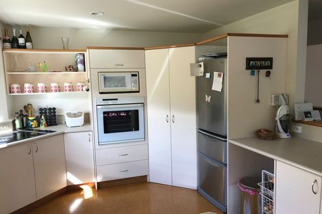 Photo of property in 8 Ribbonwood Close, Normanby, Dunedin, 9010