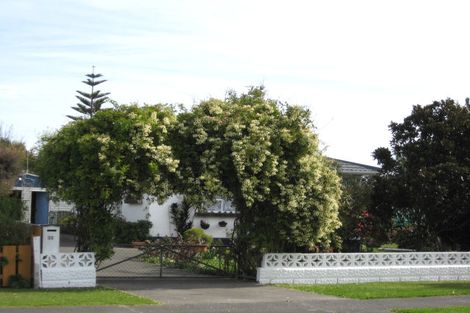 Photo of property in 35 Polson Street, Castlecliff, Whanganui, 4501