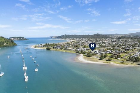 Photo of property in 301 Beach Road, Whangamata, 3620