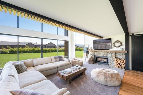 Photo of property in 672 Aubrey Road, Wanaka, 9305