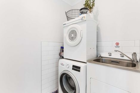 Photo of property in 2 Awamarino Way, Westgate, Auckland, 0614