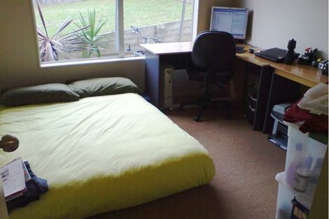 Photo of property in 22 George Deane Place, Greenhithe, Auckland, 0632