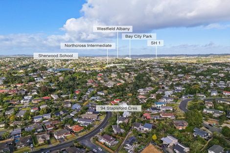 Photo of property in 94 Stapleford Crescent, Browns Bay, Auckland, 0630