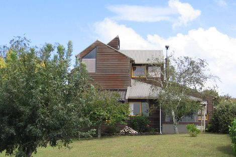 Photo of property in 9 Marina View Drive, West Harbour, Auckland, 0618