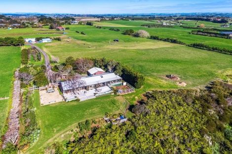 Photo of property in 43 Farley Road, Clarks Beach, Pukekohe, 2679