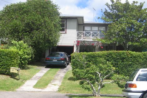 Photo of property in 18 Corunna Road, Milford, Auckland, 0620
