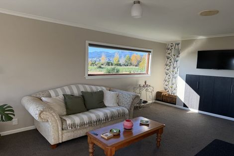 Photo of property in 99 Livingston Road, Brightwater, 7091