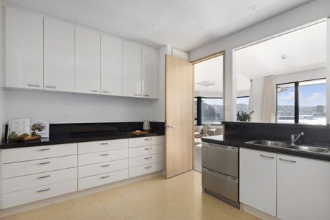 Photo of property in 7/308 Oriental Parade, Oriental Bay, Wellington, 6011