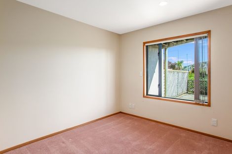 Photo of property in 14 Marina View, Paremata, Porirua, 5026