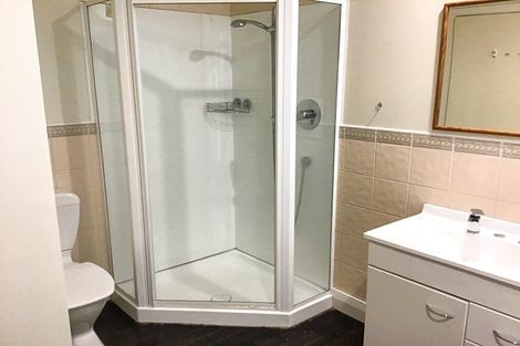 Photo of property in 18 Cave Road, Houghton Bay, Wellington, 6023