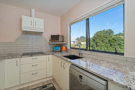 Photo of property in 30 Captain Cook Road, Cooks Beach, Whitianga, 3591