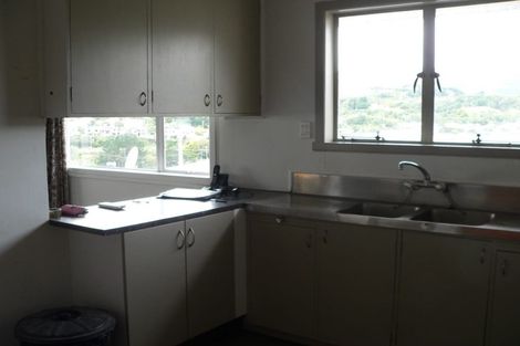 Photo of property in 17 The Drive, Tawa, Wellington, 5028