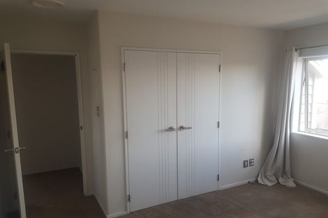 Photo of property in 44 Corricvale Way, Northcross, Auckland, 0630