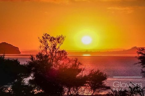 Photo of property in 23 Wood Bay Road, Titirangi, Auckland, 0604