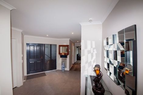 Photo of property in 61 Erlestoke Crescent, Churton Park, Wellington, 6037