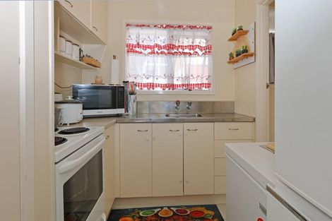 Photo of property in 1/28 Taipari Road, Te Atatu Peninsula, Auckland, 0610