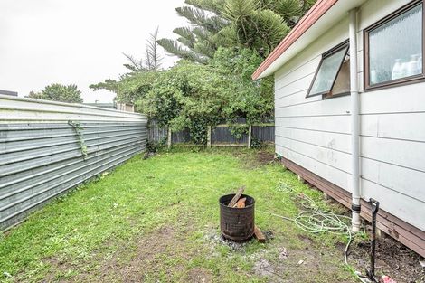 Photo of property in 35 Carson Street, Castlecliff, Whanganui, 4501