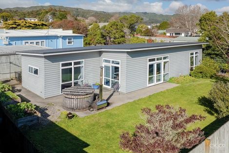 Photo of property in 90b Stokes Valley Road, Stokes Valley, Lower Hutt, 5019
