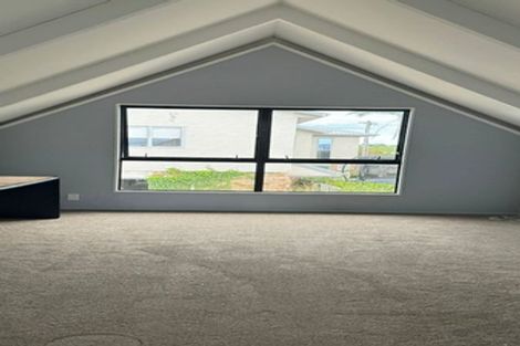 Photo of property in 37b Wade River Road, Stanmore Bay, Whangaparaoa, 0932