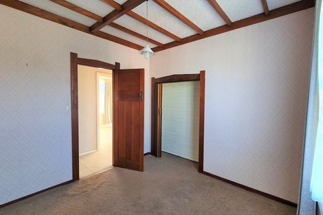 Photo of property in 16 Gisborne Terrace, Opunake, 4616