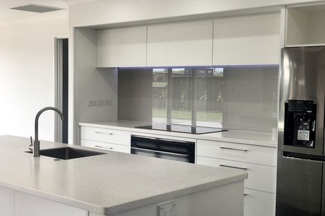 Photo of property in 73 The Esplanade, Pegasus, 7612