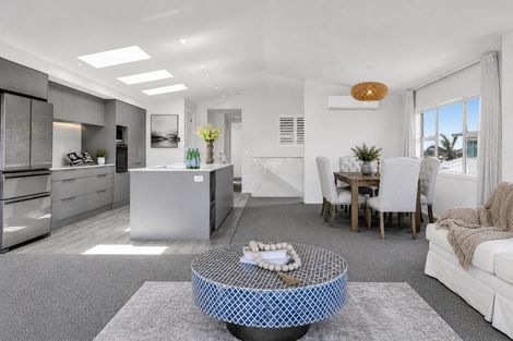 Photo of property in 3 Sackville Street, Fitzroy, New Plymouth, 4312