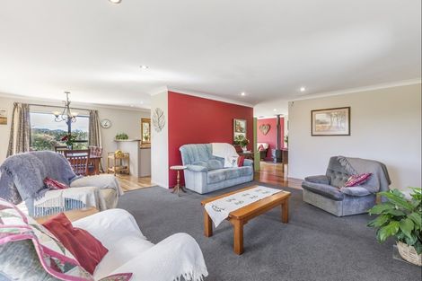 Photo of property in 1343 Kahikatea Flat Road, Kaukapakapa, 0871