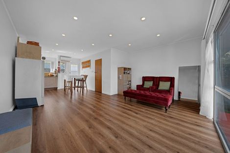 Photo of property in 3/1 Ribblesdale Road, Henderson, Auckland, 0612