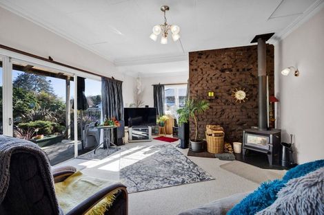 Photo of property in 13 Disraeli Street, Hawera, 4610