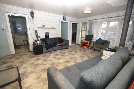 Photo of property in 62 Valley Road, Hikurangi, 0114