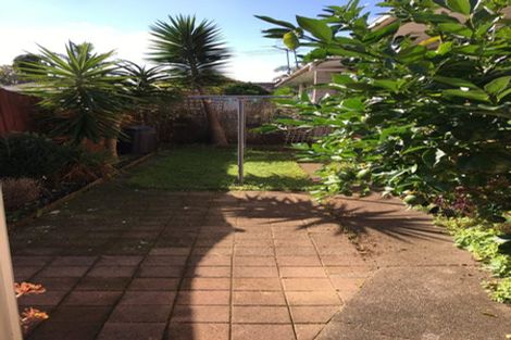 Photo of property in 2/33 Miles Avenue, Papatoetoe, Auckland, 2025
