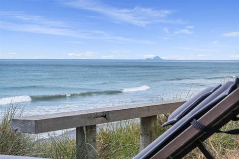 Photo of property in 175 Pukehina Parade, Pukehina, 3189