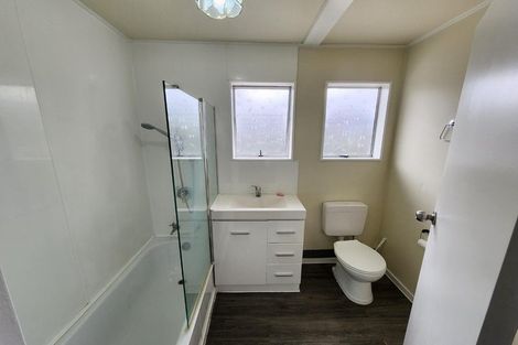 Photo of property in 37 Rhodes Drive, Kelvin Grove, Palmerston North, 4414