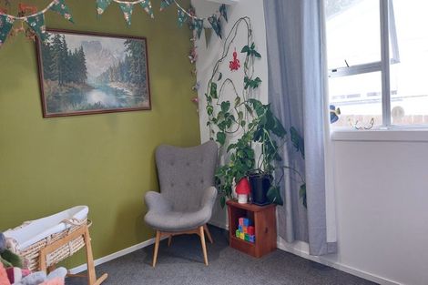 Photo of property in 6 Pankhurst Place, Sunnyvale, Auckland, 0612