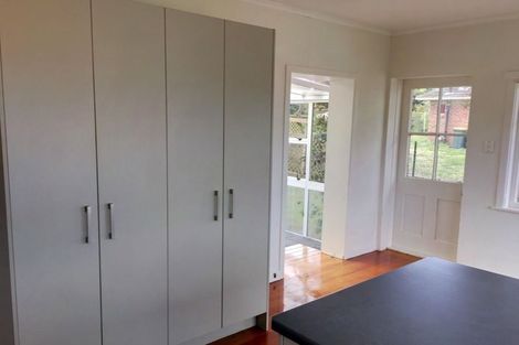 Photo of property in 2 Wyoming Avenue, Murrays Bay, Auckland, 0630